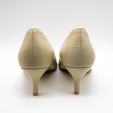 (左右別購入)Vカットミドルヒールパンプス ベージュスムース