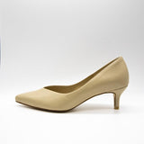 (左右別購入)Vカットミドルヒールパンプス ベージュスムース
