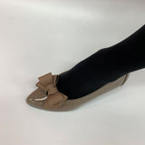 ボディバランスポインテッド2WAYパンプス グレー